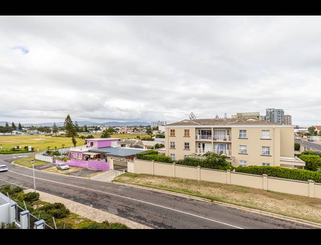 2 BEDROOM APARTMENT TO LET IN TABLE VIEW